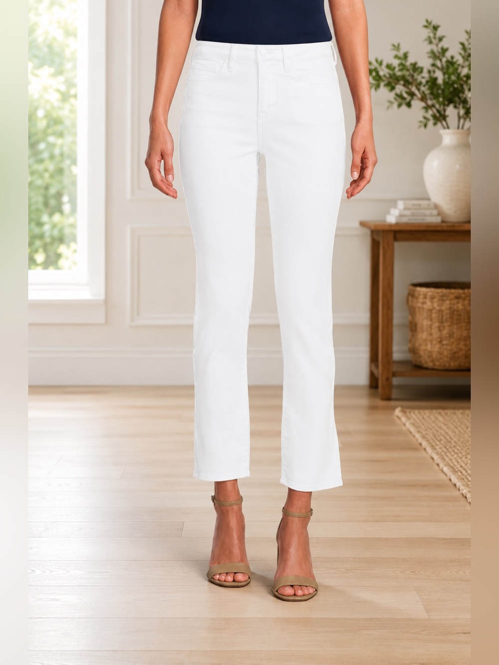 New Good American Good Legs Straight Jeans – Mid-Rise Straight Fit - Size 8 / 29